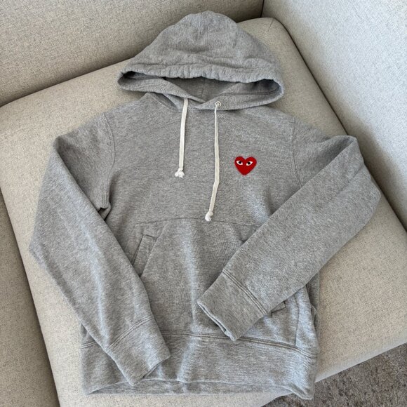 COMME Des GARÇONS PLAY Pullover Hoodie with Red Heart Patch - Picture 2 of 6
